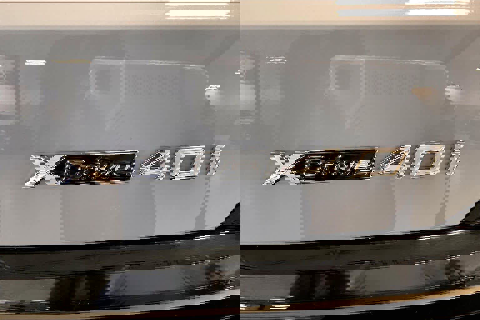 Used 2026 BMW X7 xDrive40i w/ M Sport Package image 9