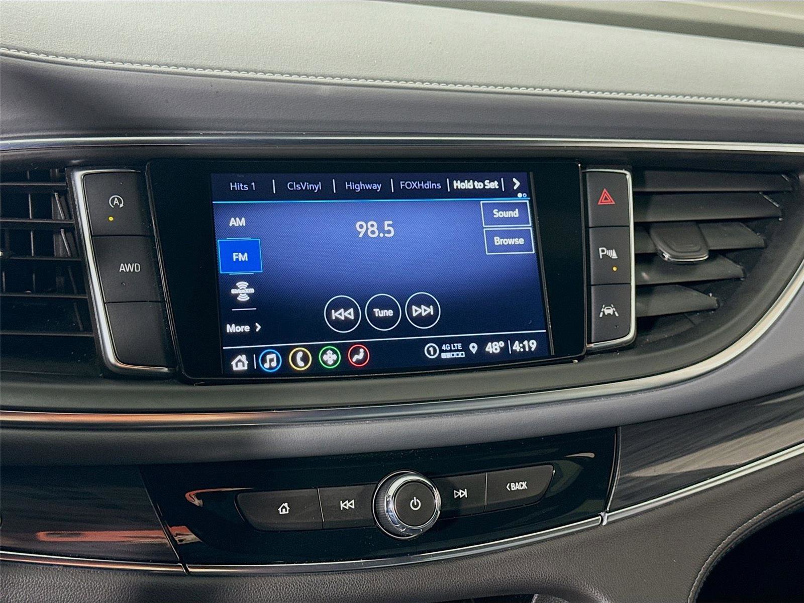 Used 2023 Buick Enclave Essence image 8