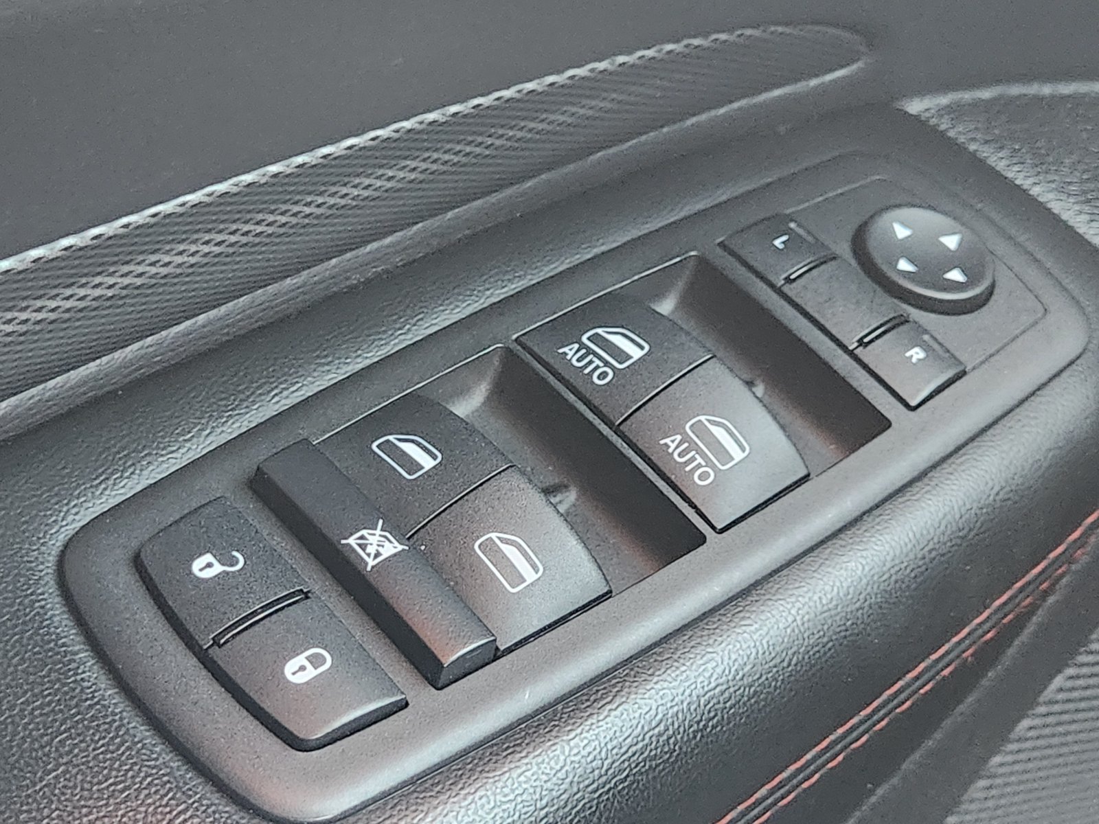 Used 2025 Dodge Durango GT AWD/4WD image 27