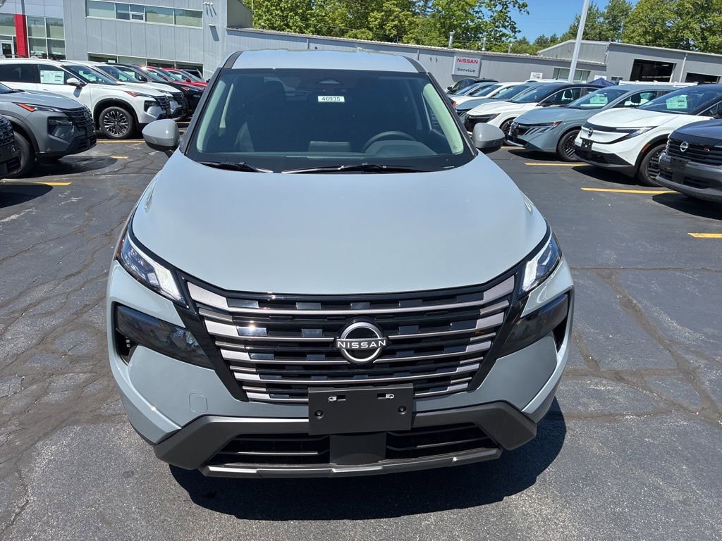 New 2026 Nissan Rogue SV w/ Cold Weather Package AWD/4WD image 2