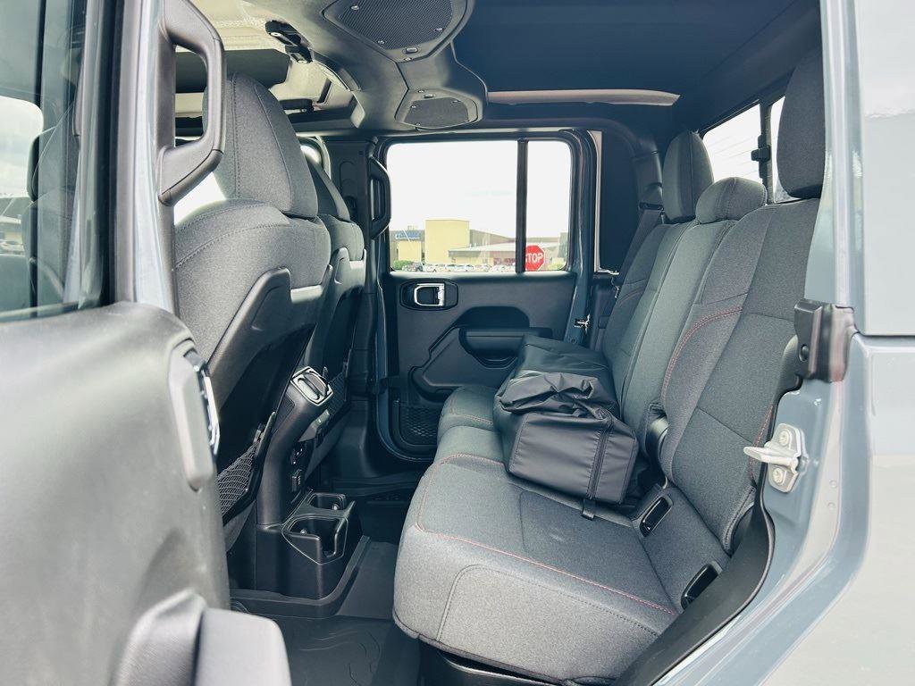 New 2025 Jeep Gladiator Rubicon image 24