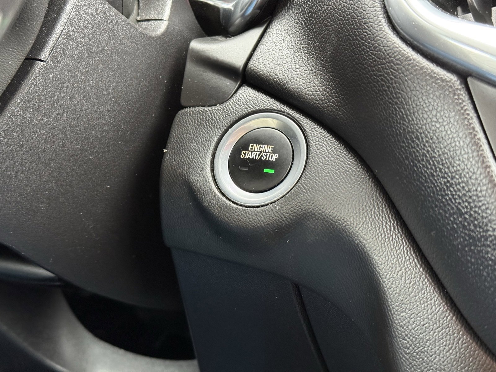 Used 2018 Chevrolet Equinox LT image 29