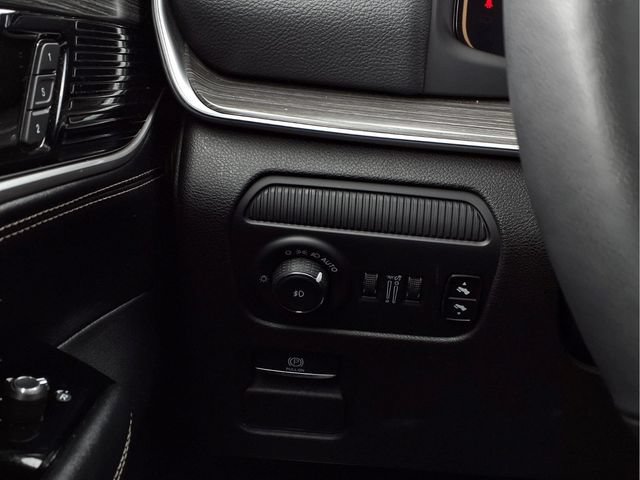 Used 2024 Jeep Wagoneer Series III AWD/4WD image 14