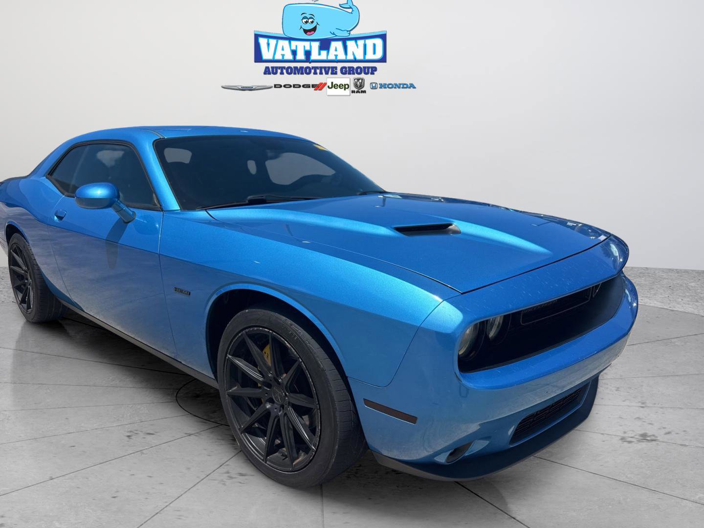 Used 2016 Dodge Challenger R/T w/ Blacktop Package RWD image 7