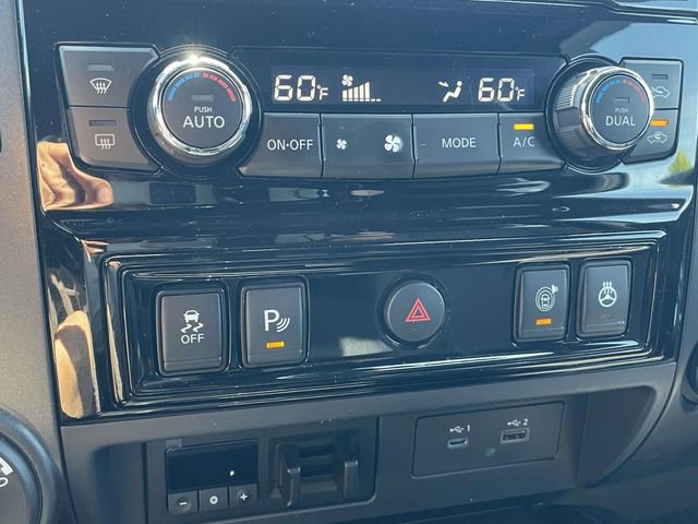 Used 2021 Nissan Titan PRO-4X w/ Pro-4x Convenience Package image 24