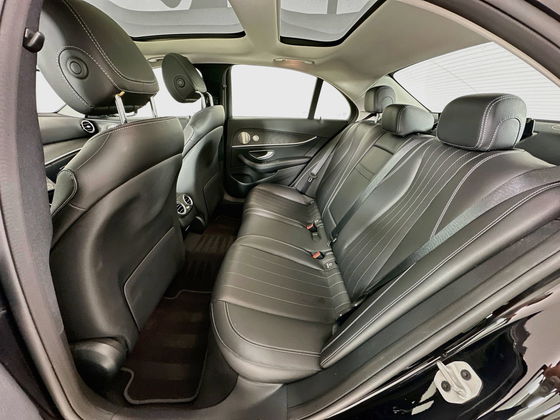 Certified 2023 Mercedes-Benz E 350 4MATIC Sedan image 27