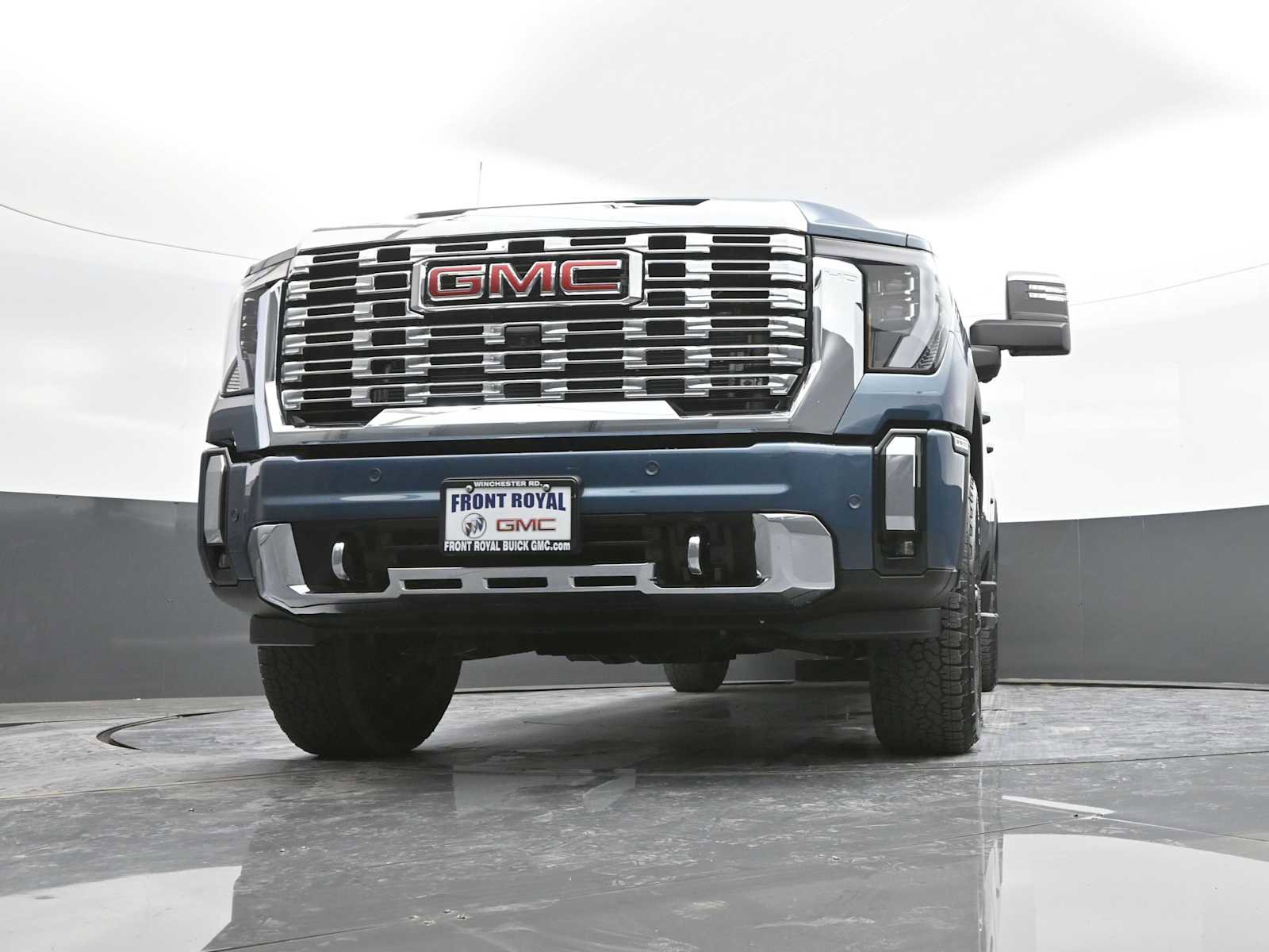 New 2026 GMC Sierra 2500 Denali w/ Denali Reserve Package AWD/4WD image 36