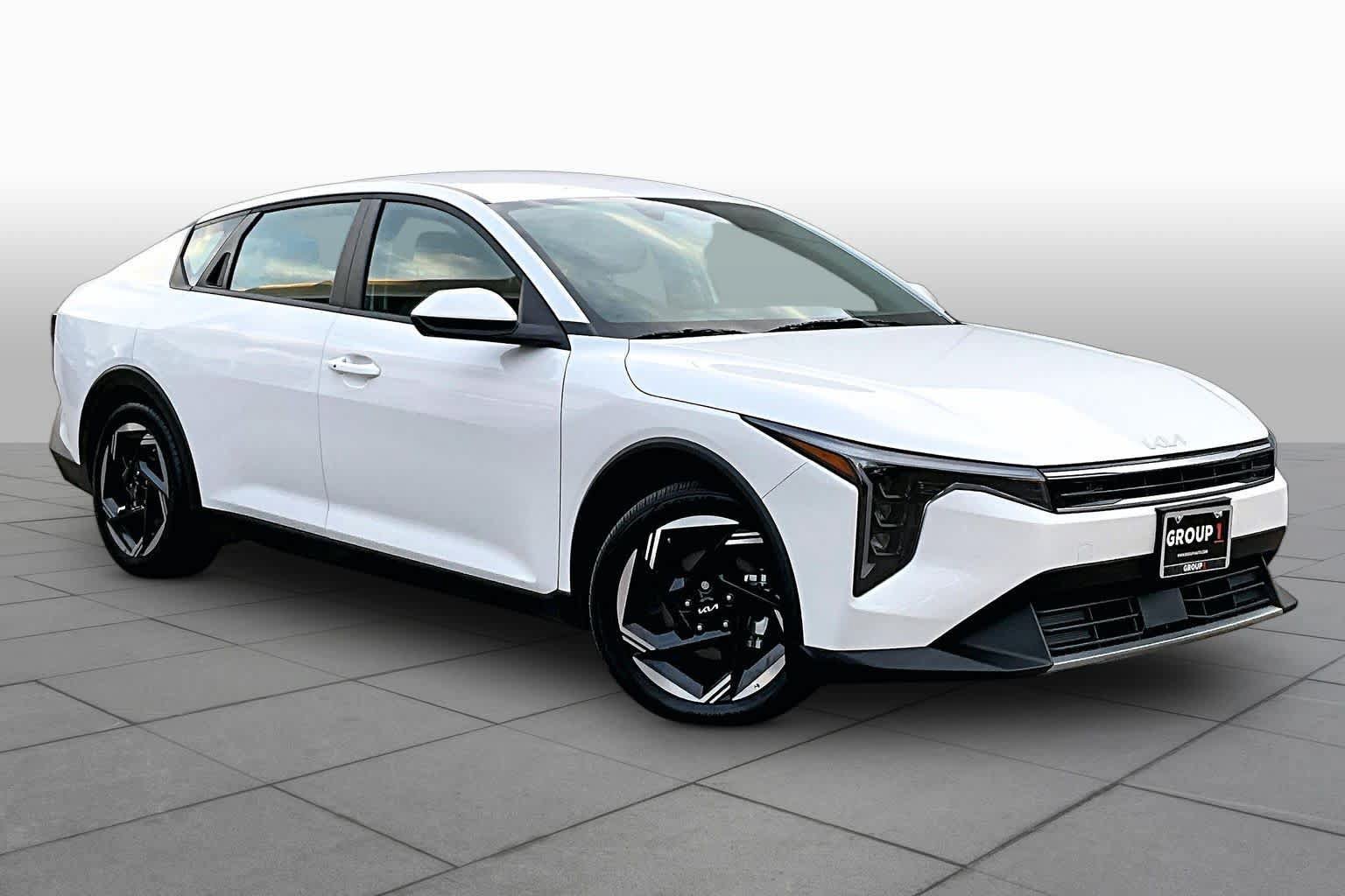 Certified 2025 Kia K4 EX FWD image 3