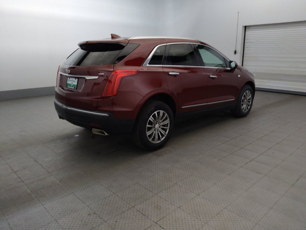 Used 2017 Cadillac XT5 Luxury w/ Driver Awareness Package FWD image 10