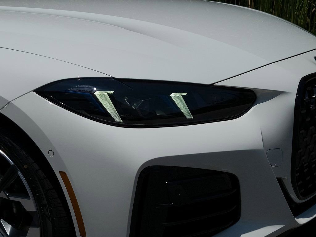 New 2026 BMW 430i Coupe w/ M Sport Package image 8