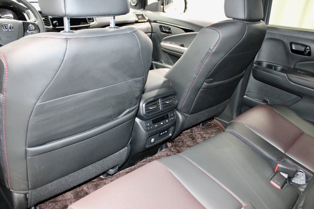 Used 2025 Honda Passport Black Edition image 21