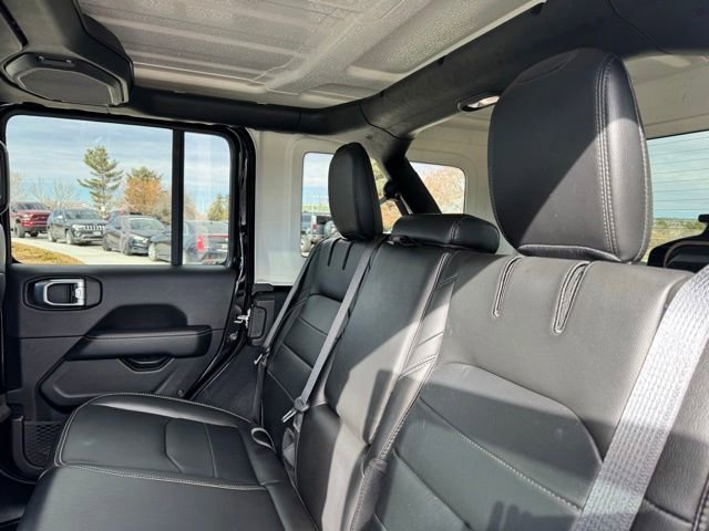 Certified 2022 Jeep Wrangler Unlimited Sahara w/ Cold Weather Group image 18