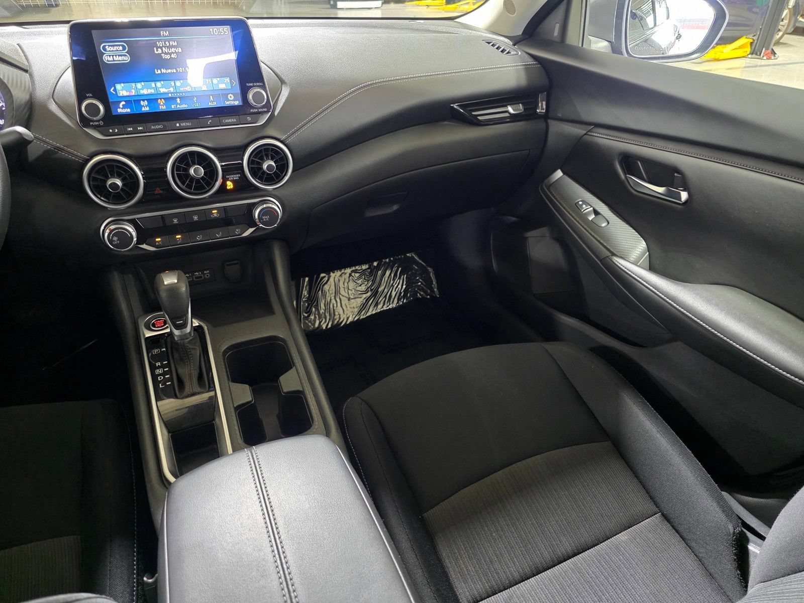 Used 2024 Nissan Sentra SV FWD image 17