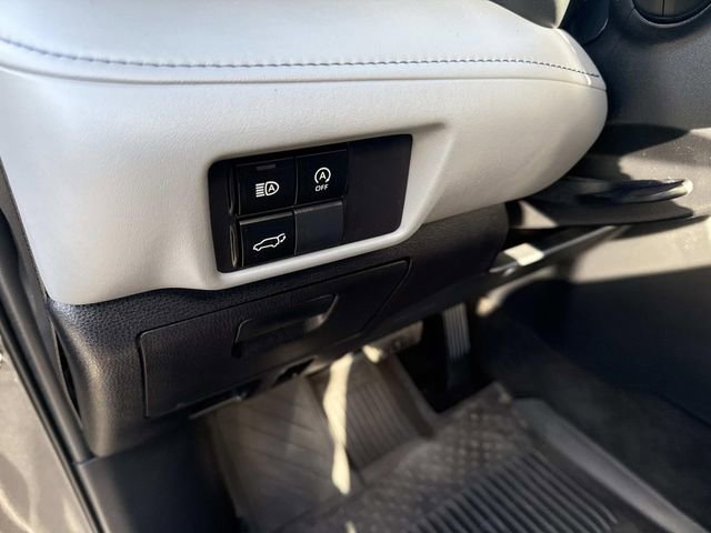 Used 2023 Toyota Highlander XLE image 24