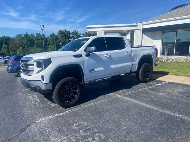 Used 2024 GMC Sierra 1500 SLE w/ Preferred Package AWD/4WD image 2