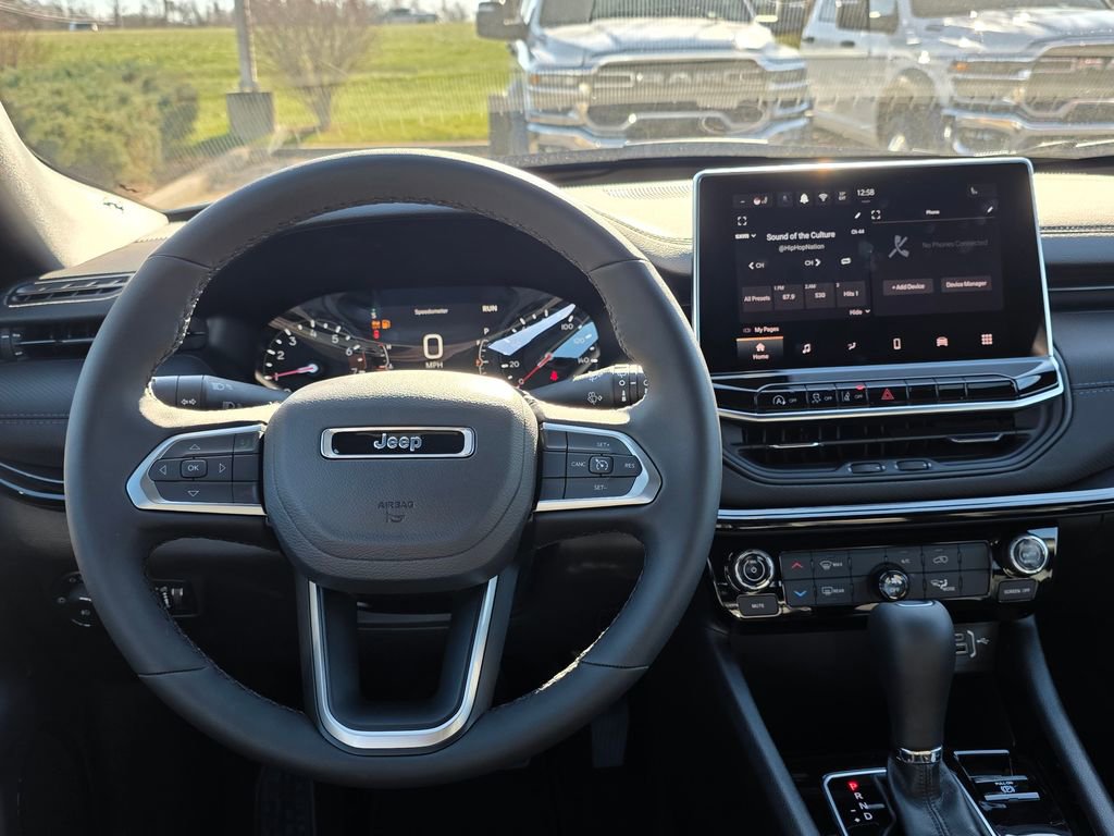 New 2026 Jeep Compass Latitude image 33