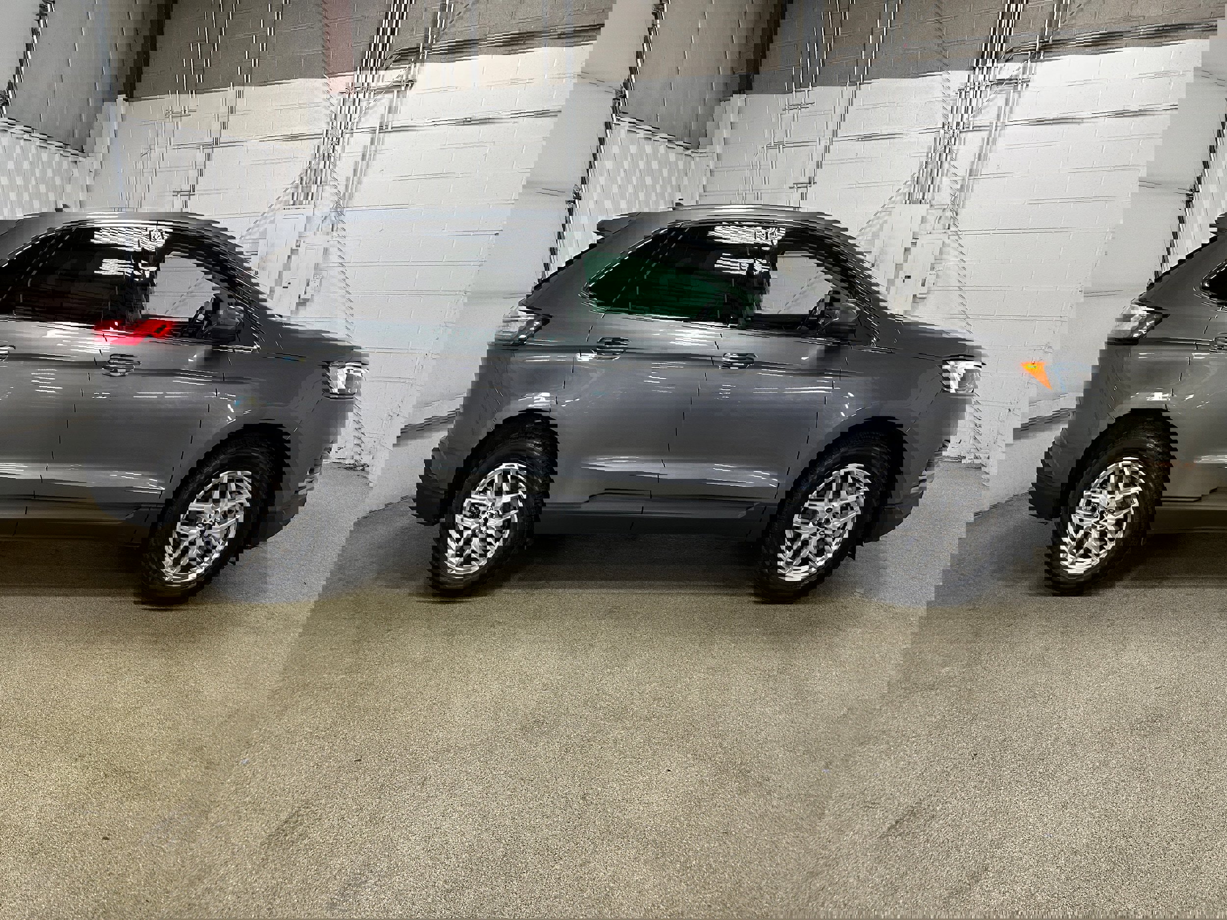 Certified 2024 Ford Edge SEL image 5