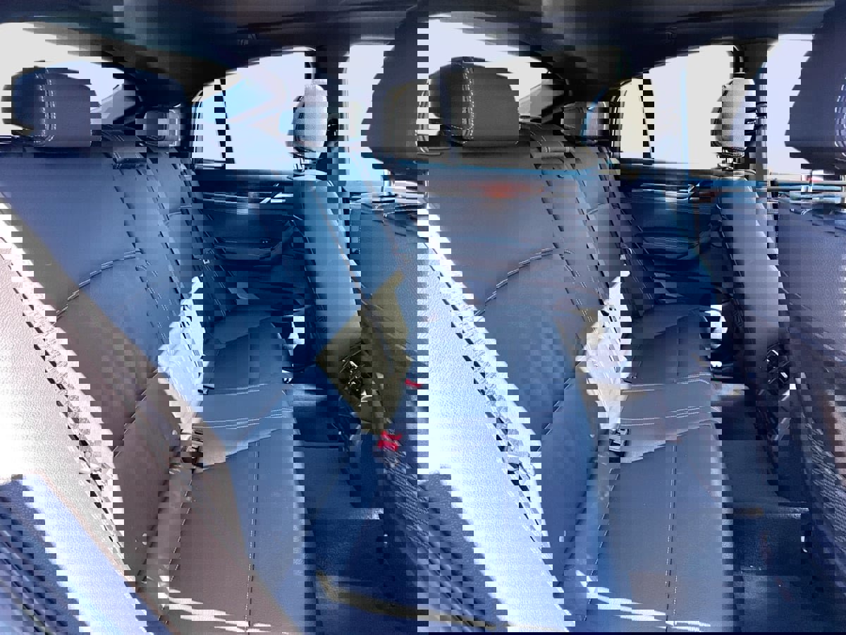 Used 2017 BMW X4 M40i image 29