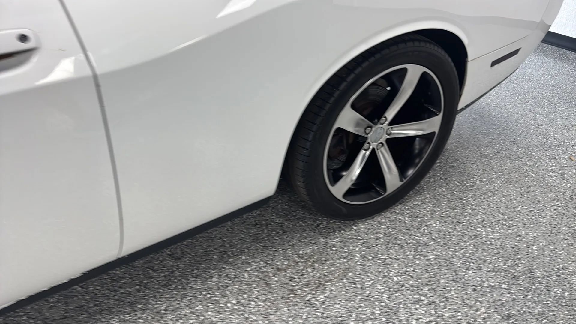 Used 2015 Dodge Challenger R/T Plus RWD image 28