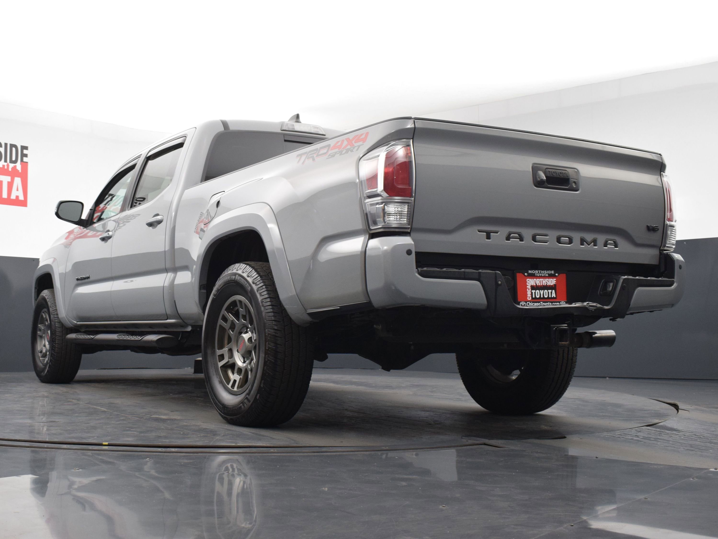 Used 2021 Toyota Tacoma TRD Sport w/ Technology Package image 29