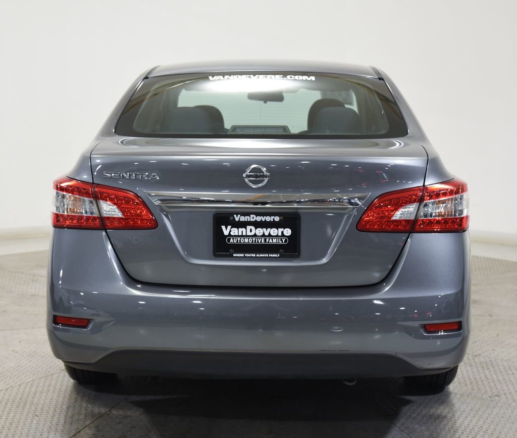 Used 2015 Nissan Sentra S image 9