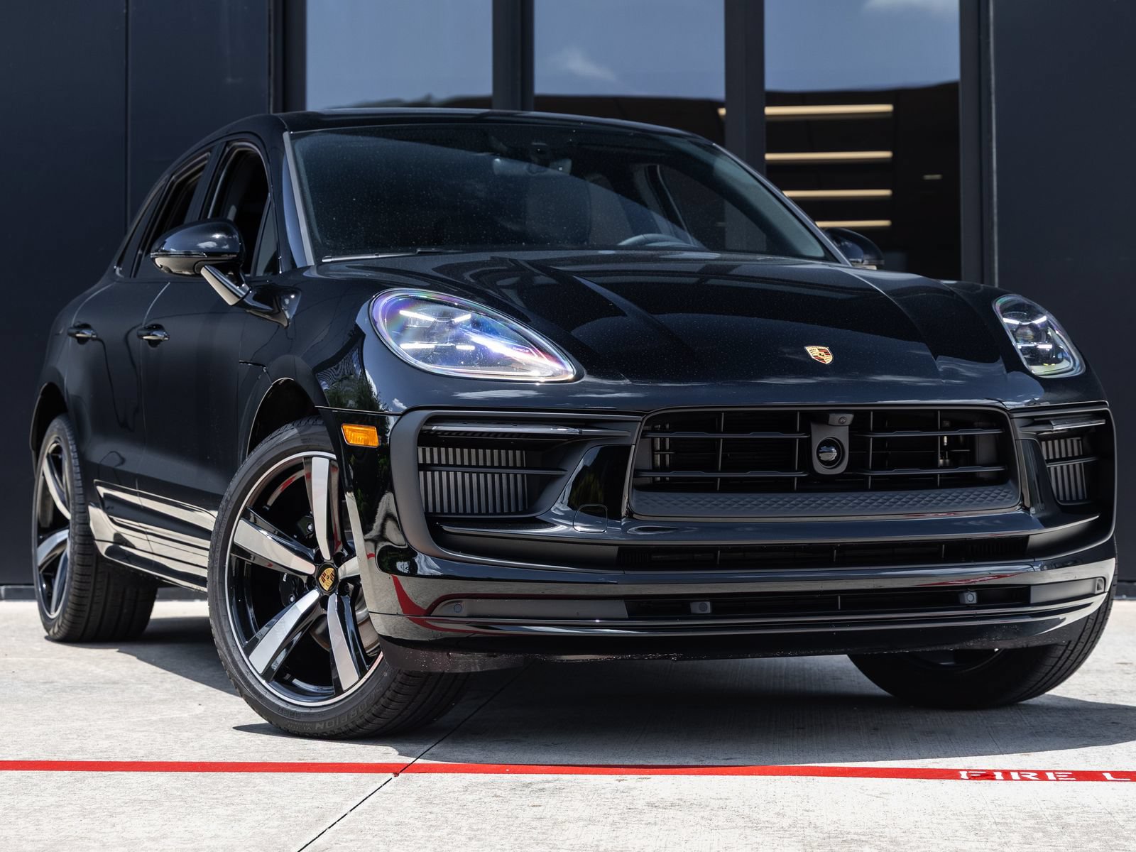 New 2026 Porsche Macan S AWD/4WD image 6