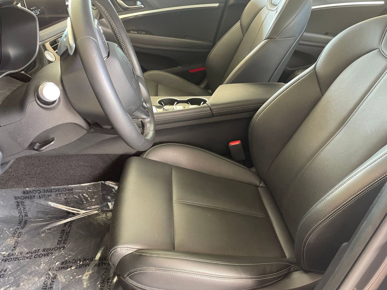 Used 2025 Genesis G70 2.5T image 28