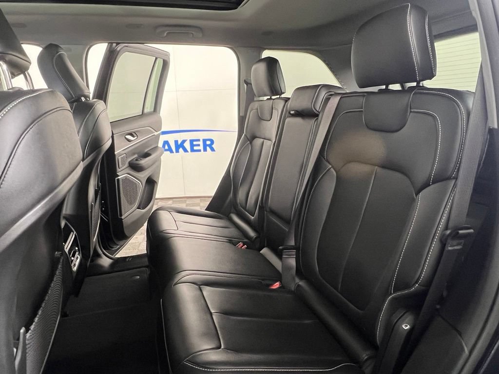 Used 2024 Jeep Grand Cherokee Limited 4xe w/ MOPAR Finishing Package AWD/4WD image 16
