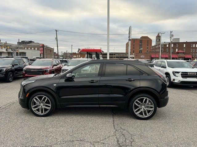 Used 2023 Cadillac XT4 Sport w/ Technology Package image 2