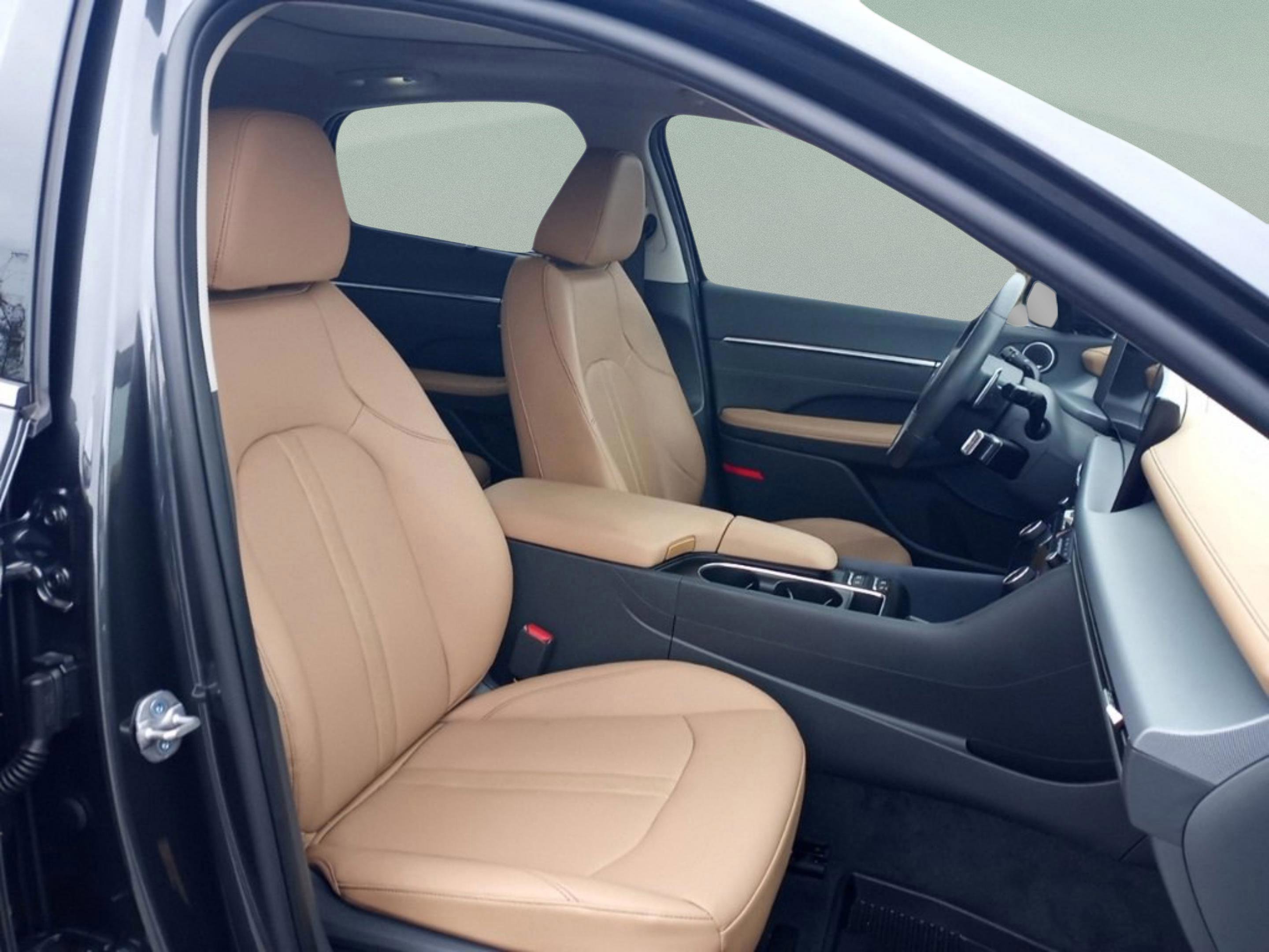 Used 2025 Hyundai Sonata Limited image 29