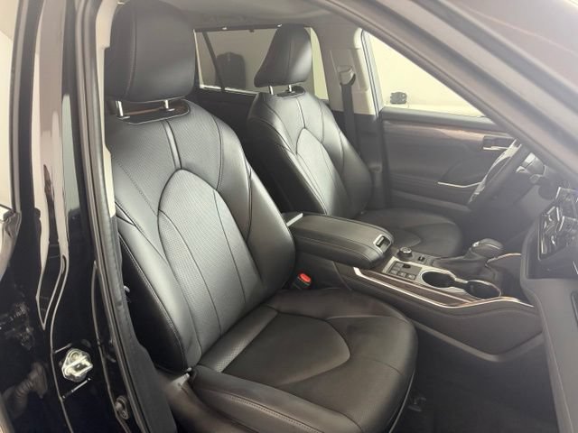 Used 2023 Toyota Highlander Limited AWD/4WD image 24