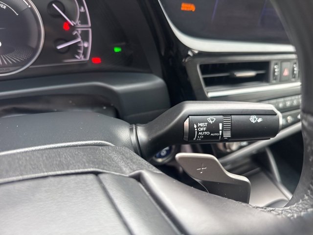 Used 2022 Lexus ES 300h w/ Luxury Package image 21