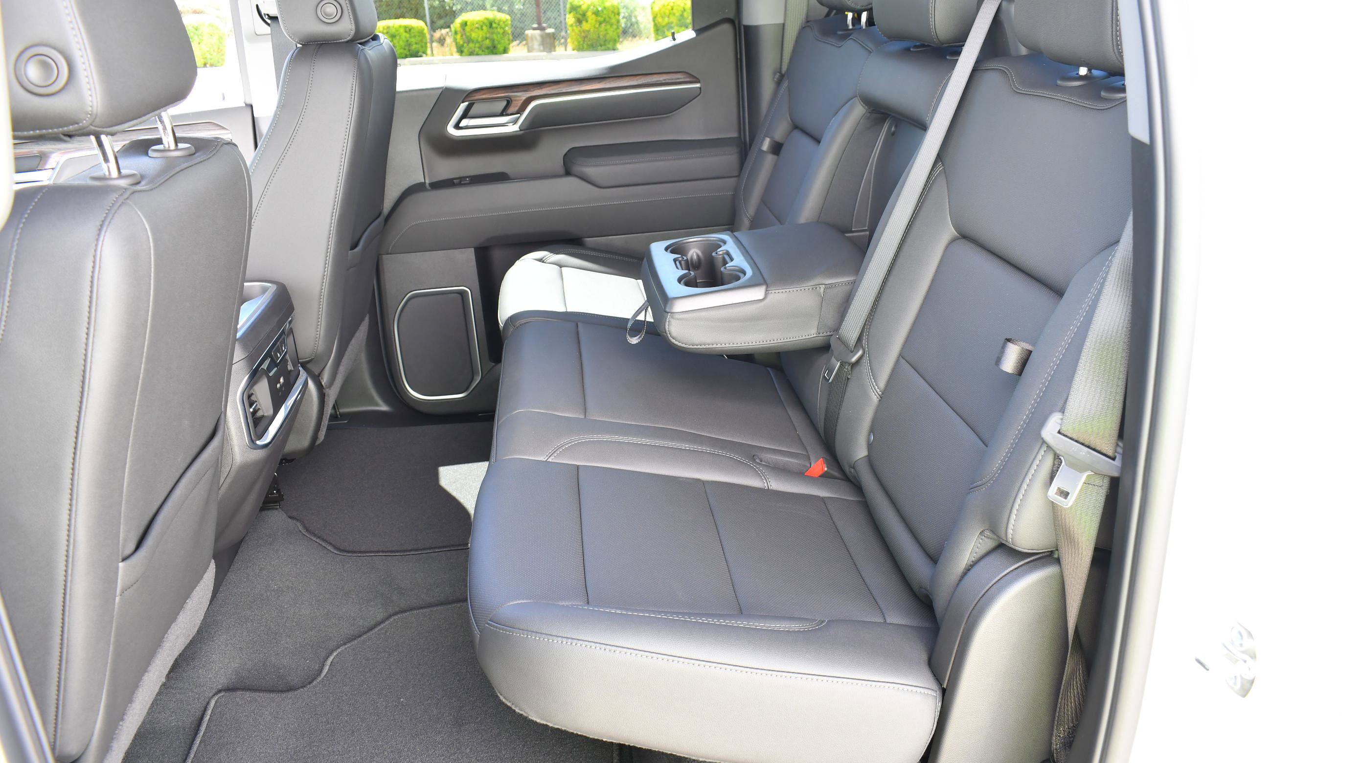 New 2026 GMC Sierra 1500 SLT w/ SLT Premium Plus Package image 28