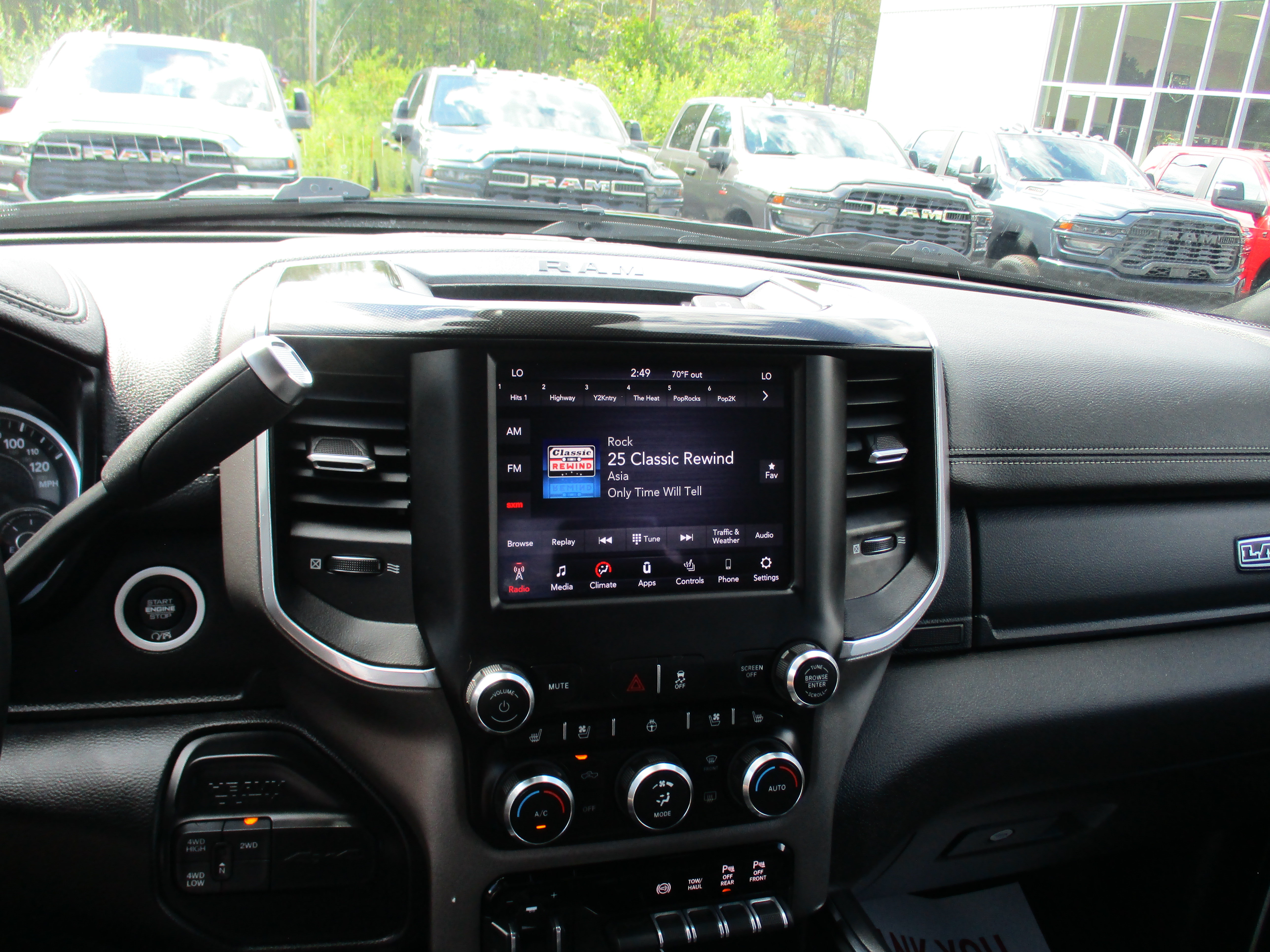 Used 2020 RAM 2500 Laramie AWD/4WD image 16