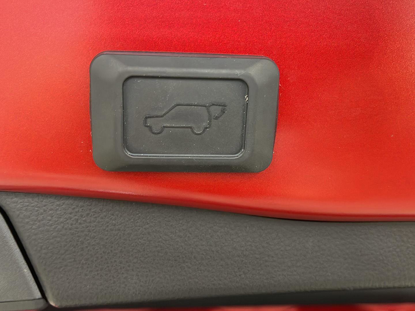 Used 2023 Toyota RAV4 XSE image 9