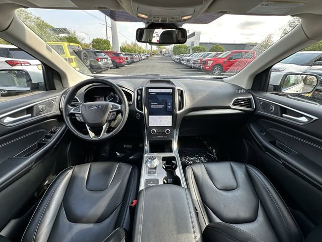 Certified 2022 Ford Edge Titanium image 3