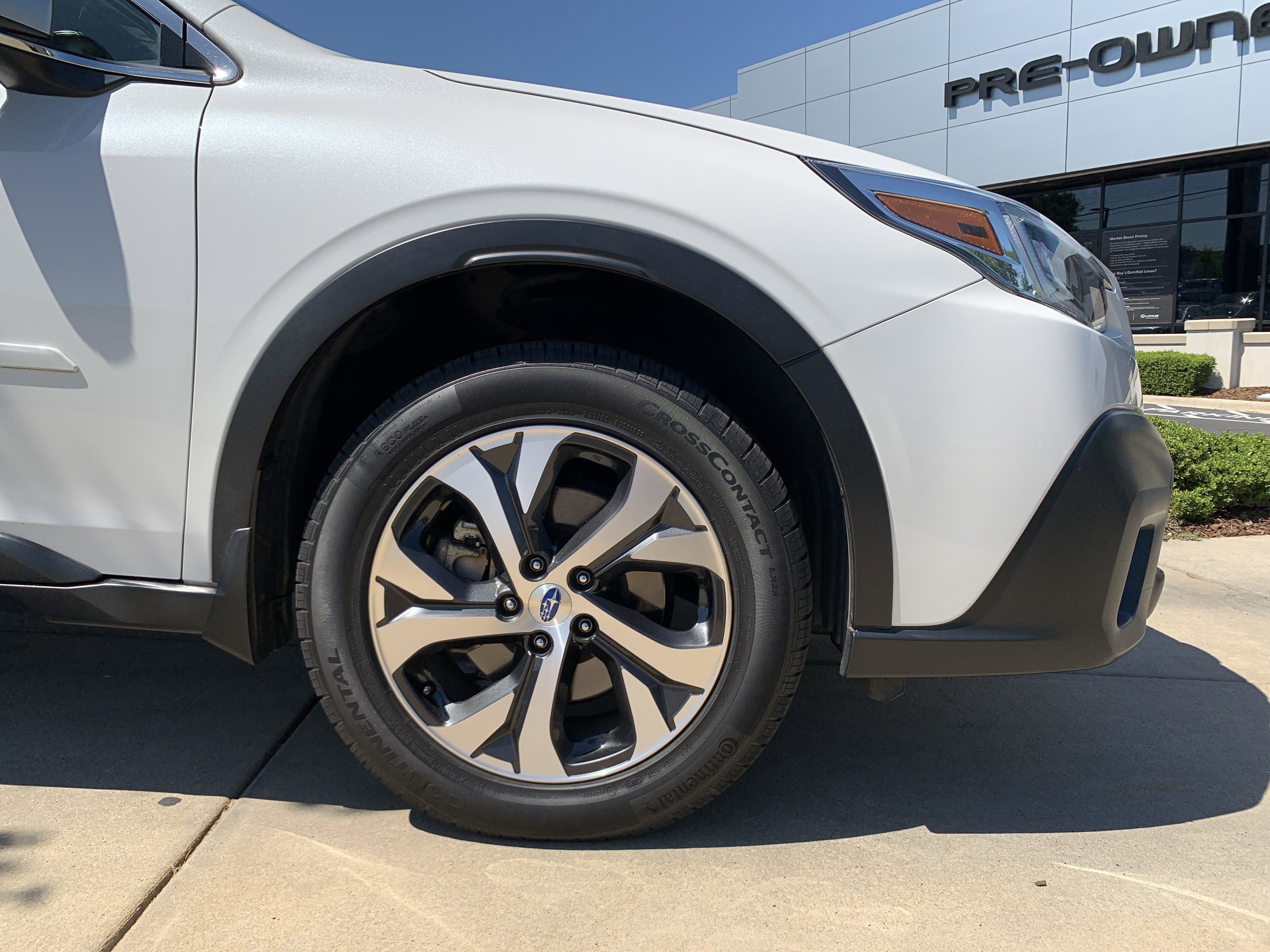 Used 2020 Subaru Outback Touring XT AWD/4WD image 13