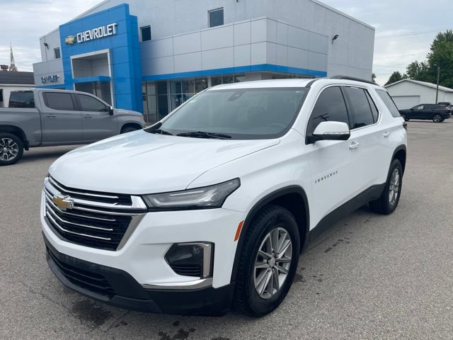 Used 2023 Chevrolet Traverse LT FWD image 2