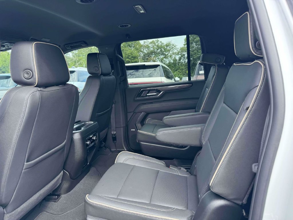 Used 2026 GMC Yukon XL Elevation AWD/4WD image 14