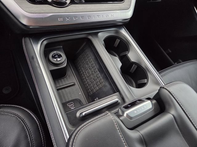 Used 2025 Ford Expedition Max Platinum AWD/4WD image 11