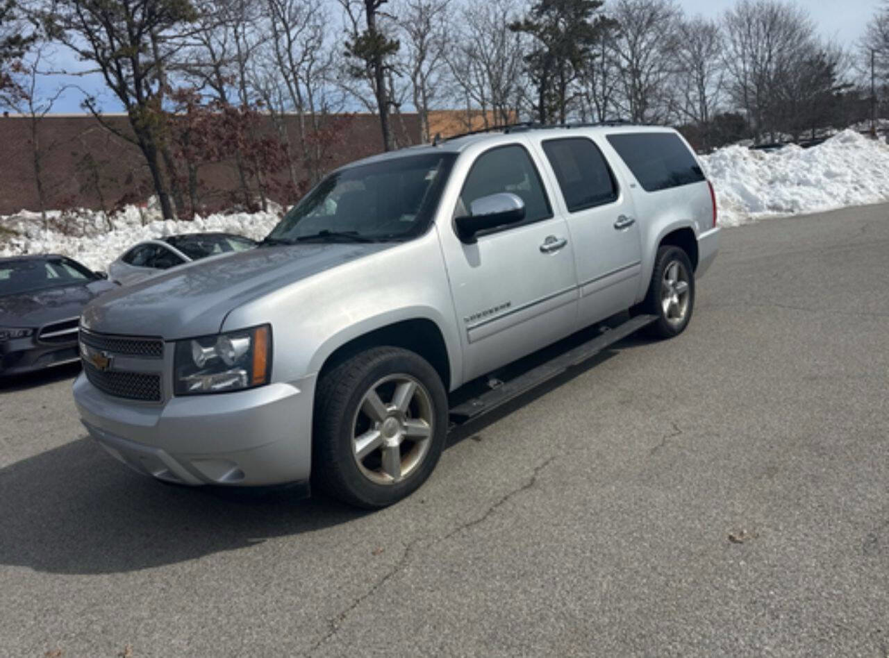 Used 2012 Chevrolet Suburban LTZ image 1