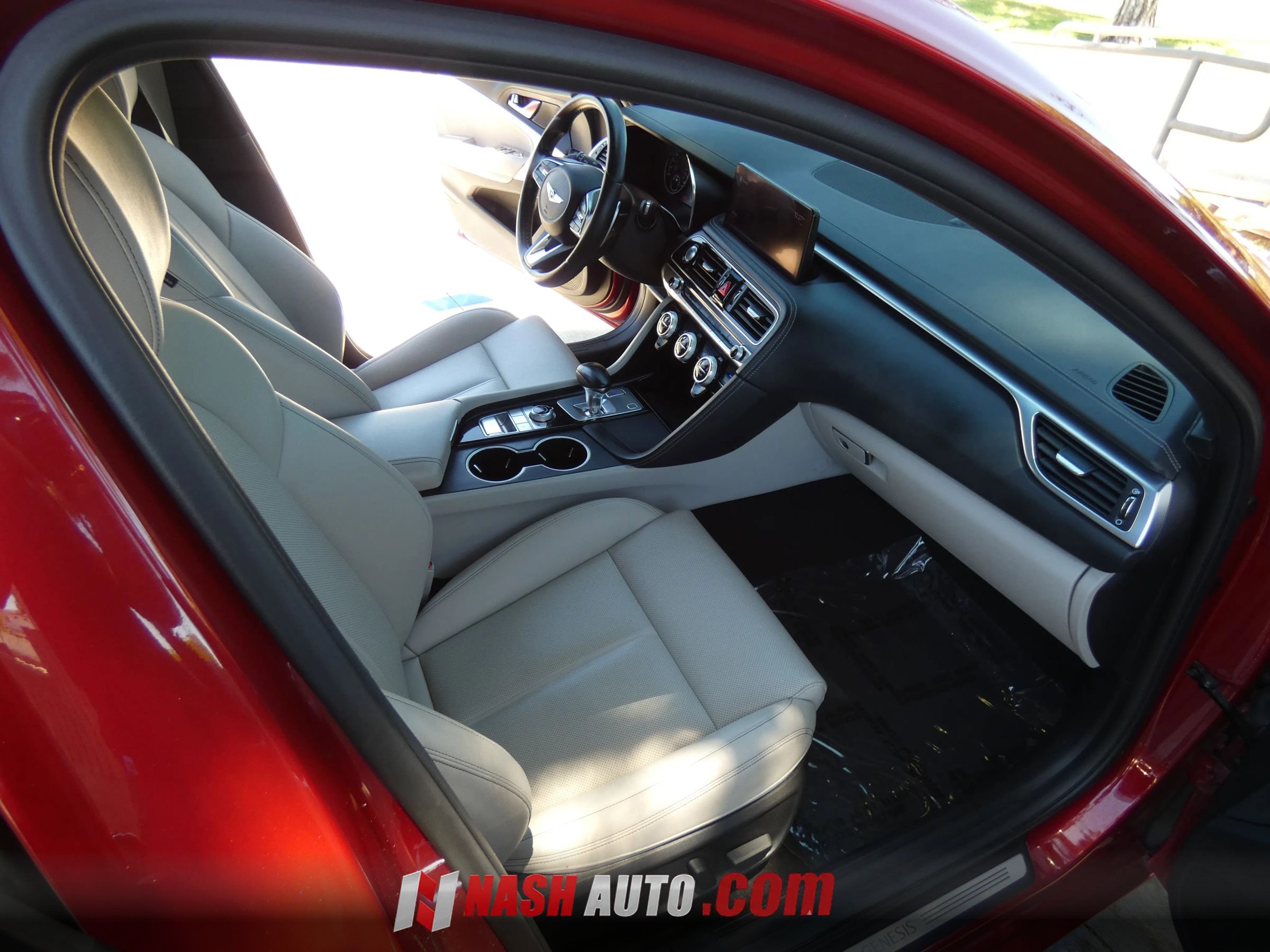 Used 2022 Genesis G70 2.0T RWD image 24