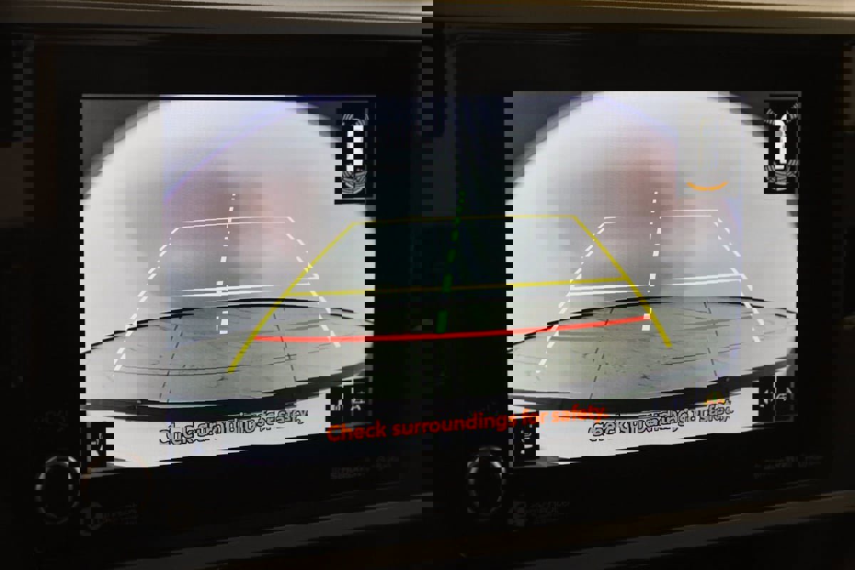 Used 2024 Toyota Tundra SR5 w/ SR5 Convenience Package AWD/4WD image 9