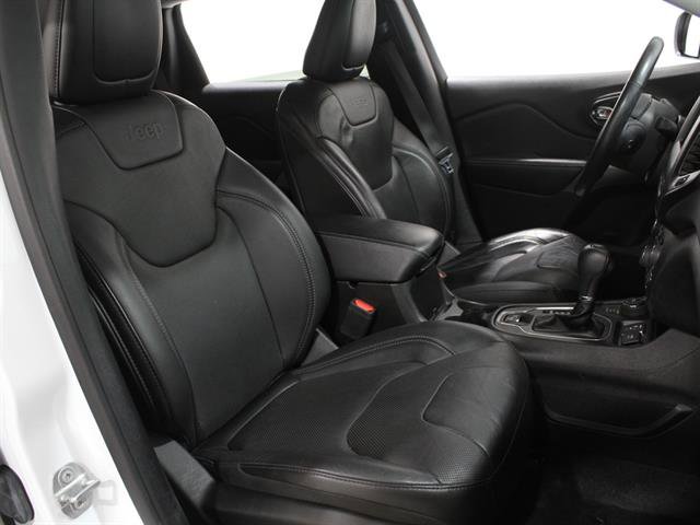 Used 2021 Jeep Cherokee Latitude Lux w/ Mopar Interior Package image 17