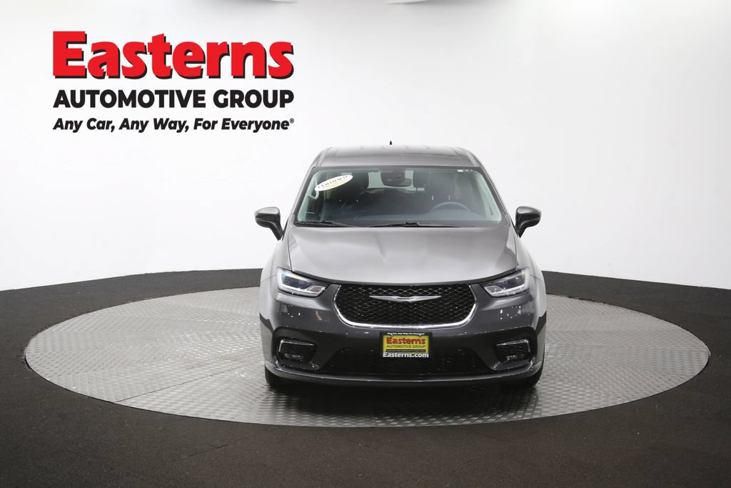 Used 2023 Chrysler Pacifica Touring-L FWD image 53