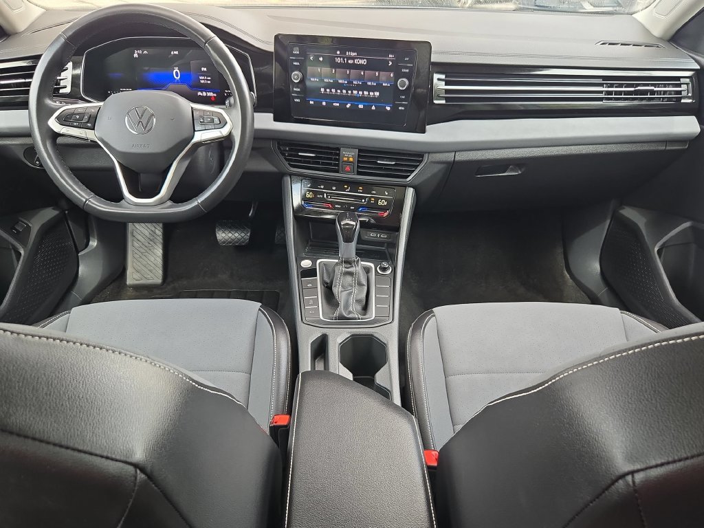 Used 2026 Volkswagen Jetta SE FWD image 26