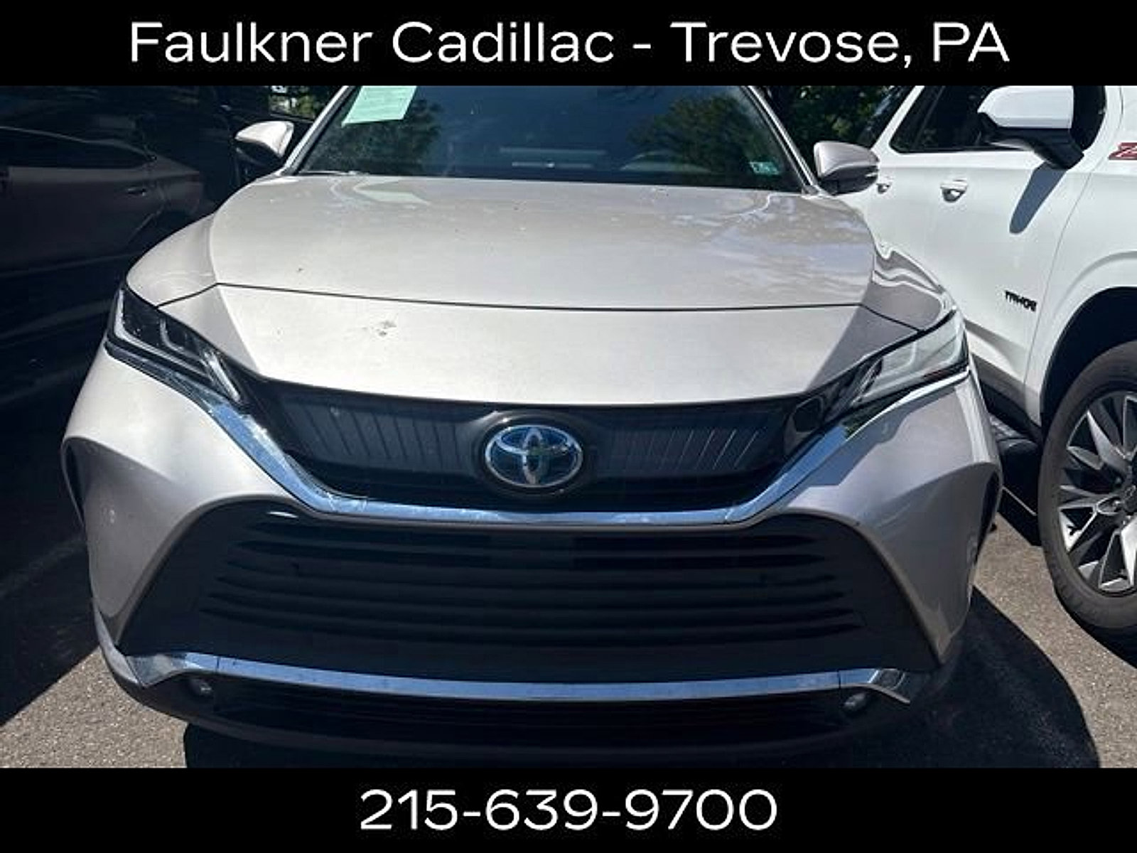 Used 2024 Toyota Venza XLE AWD/4WD image 6