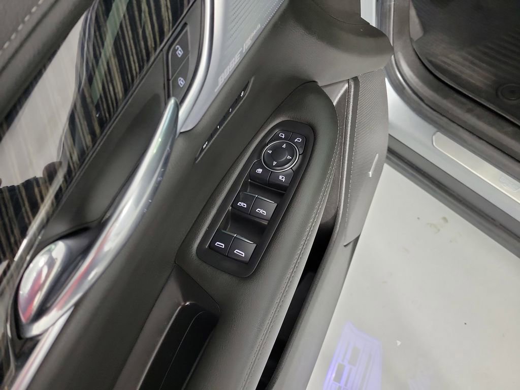 Certified 2024 Cadillac XT6 Premium Luxury FWD image 21