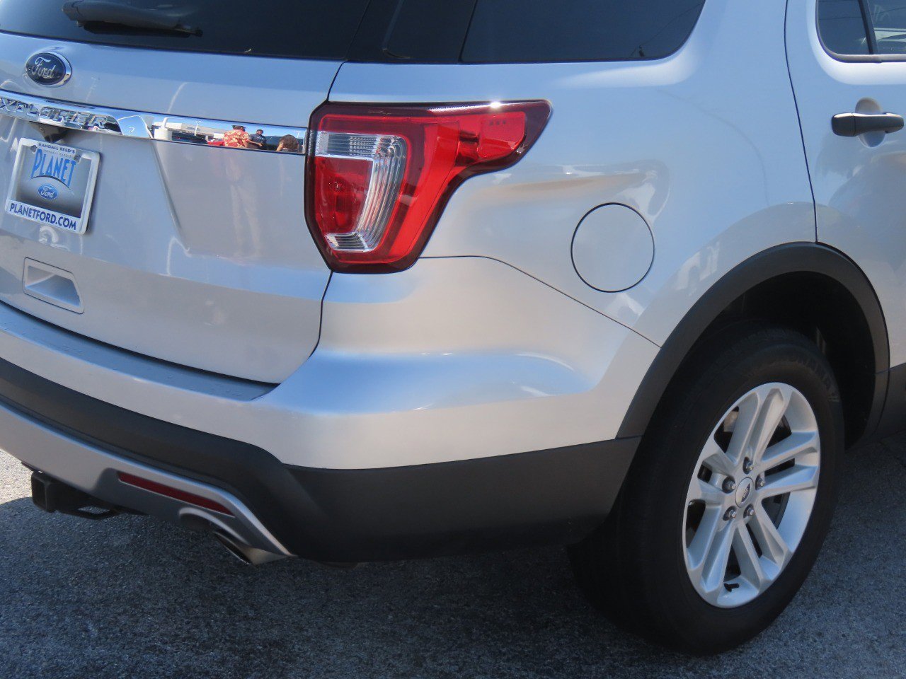 Used 2017 Ford Explorer FWD image 11