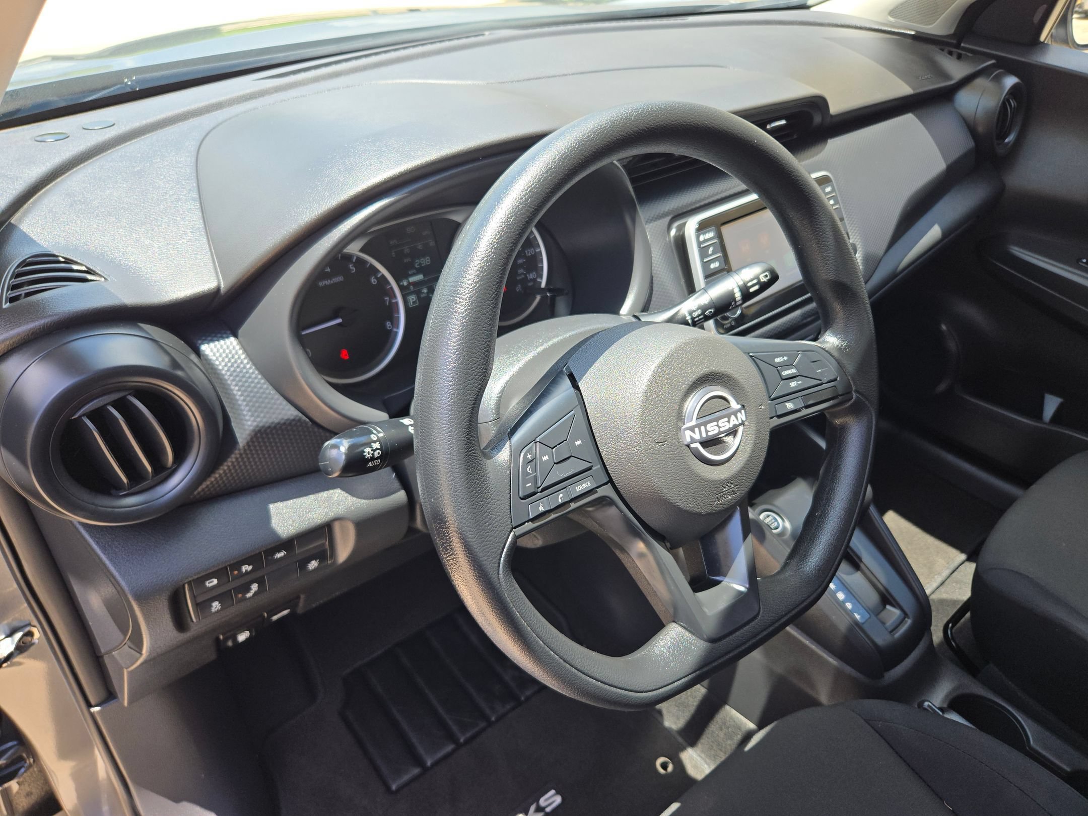 Certified 2025 Nissan Kicks Play S FWD image 10